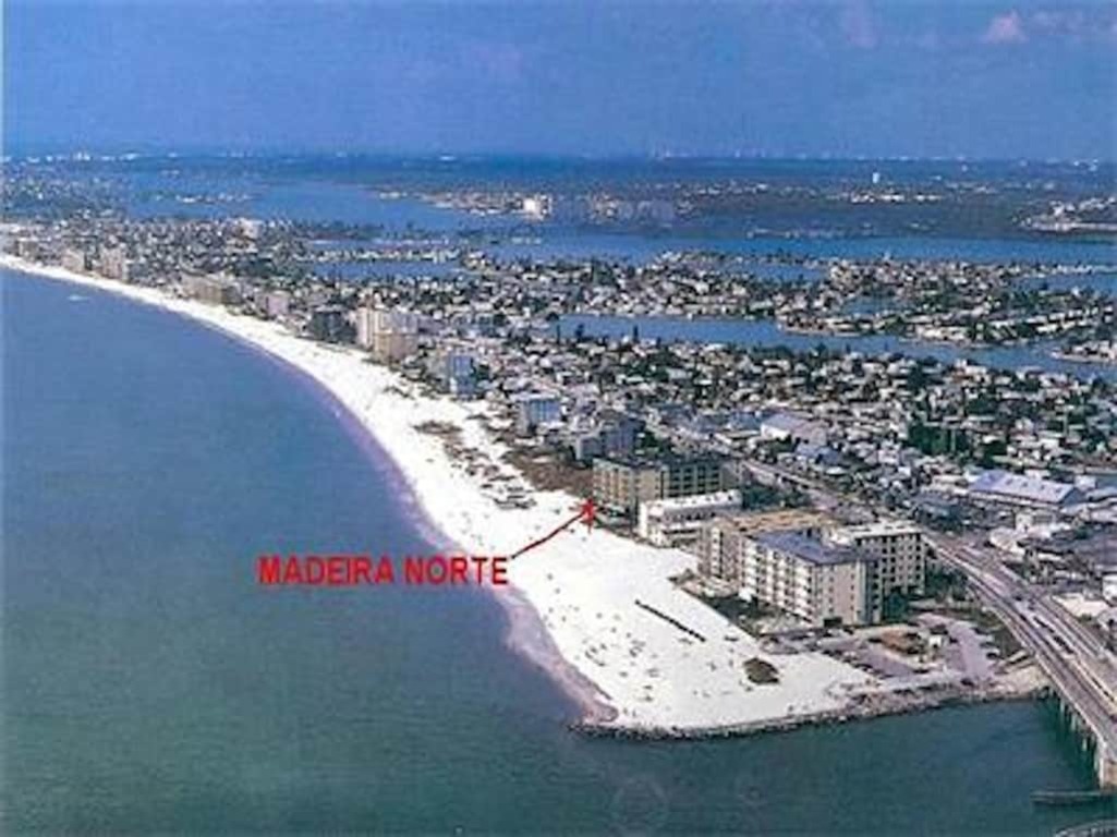 Gulf Beach Condo at John's Pass village /Madeira Norte building/ photo