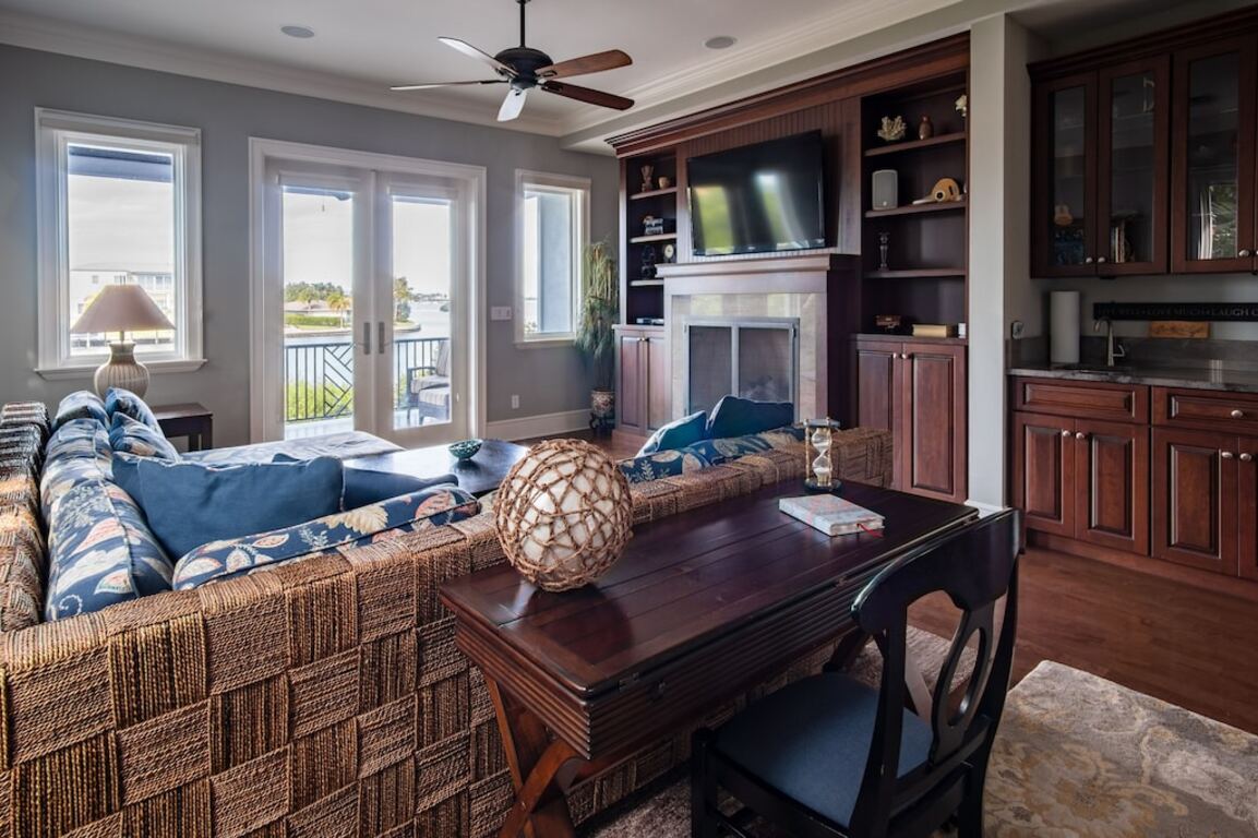 Luxurious Longboat Vacation Home w/ gorgeous views- Walk to Beach photo