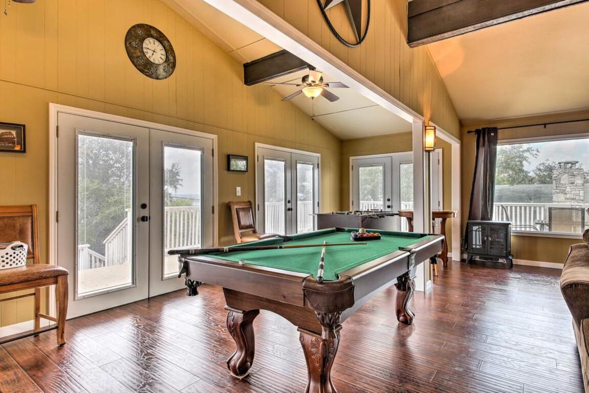 Canyon Lake Getaway with Game Room Less Than 1Mi to Boat Ramp! photo