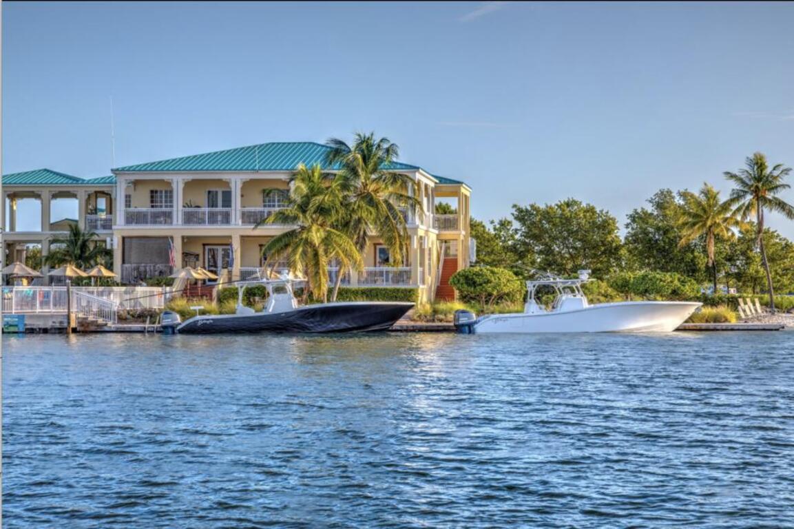 Grand Marina Suite photo