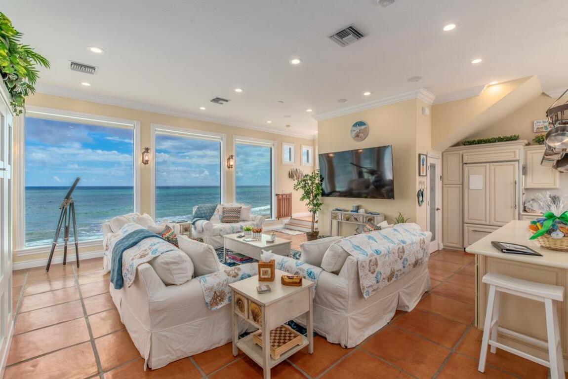 Eden Beach Retreat photo
