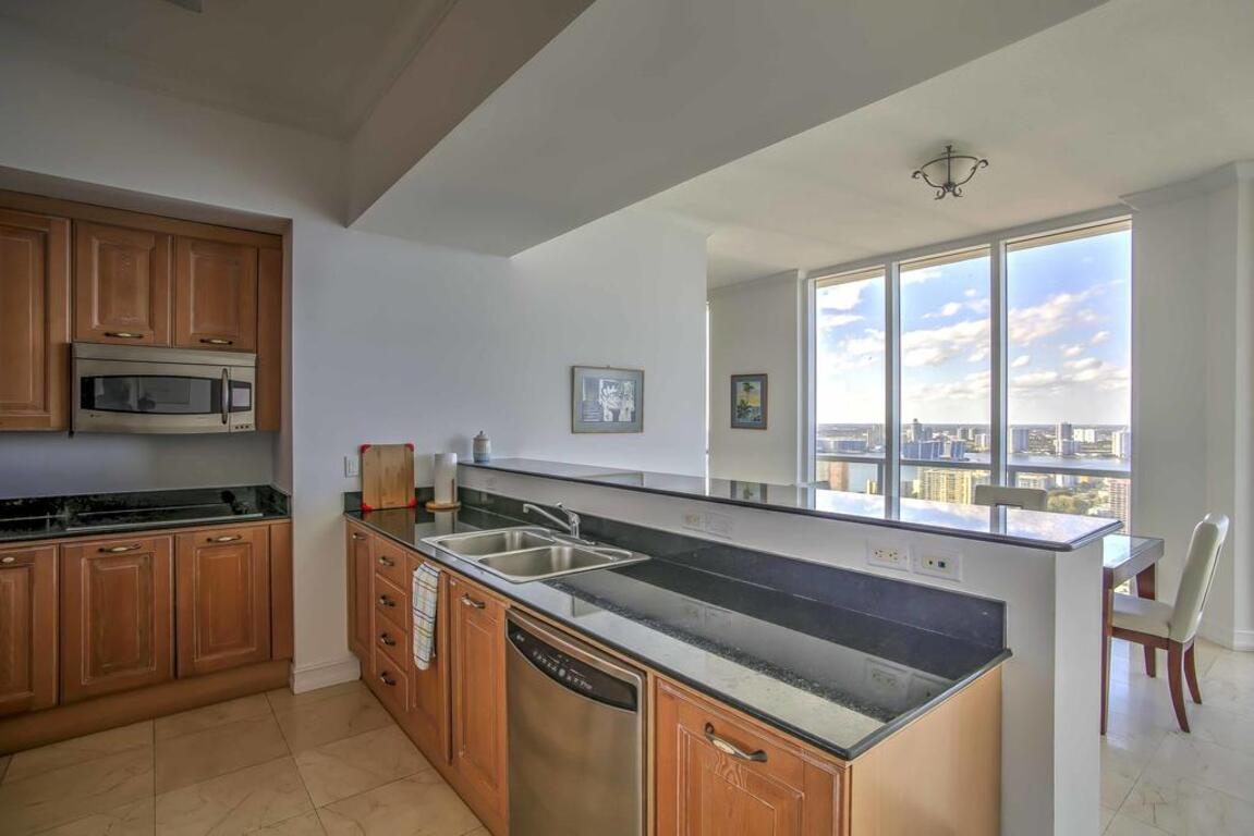 Sunny Isles Beach Penthouse Condo STR01370 photo