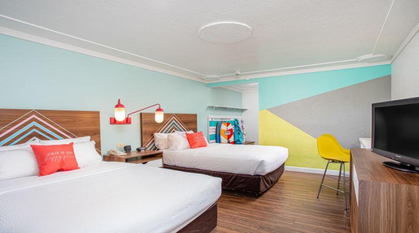 Beachside Hotel and Suites photo