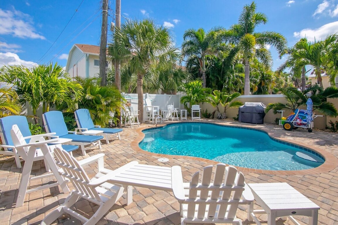 Stunning Private Home with Heated Pool on the Beach Side of Ridgewood photo