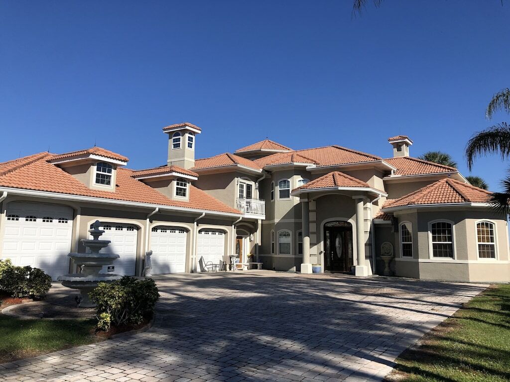Executive home for rent photo
