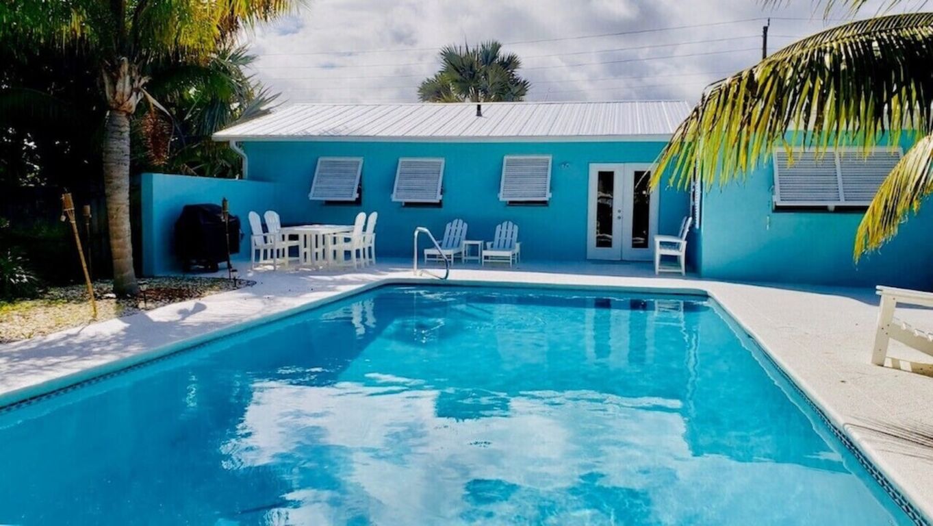 Perfect Family Beach House - 1 Block from Ocean photo