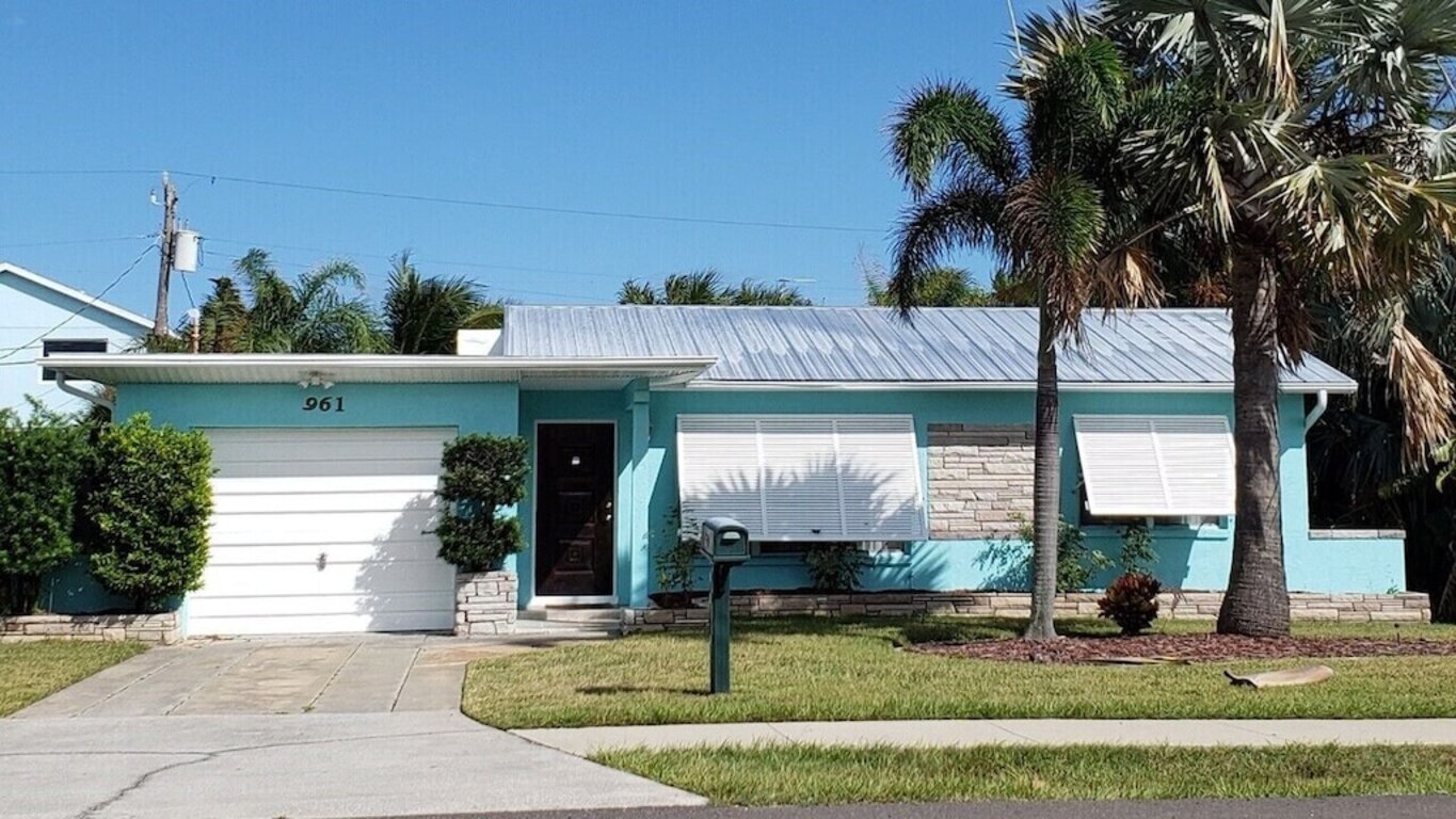 Perfect Family Beach House - 1 Block from Ocean photo