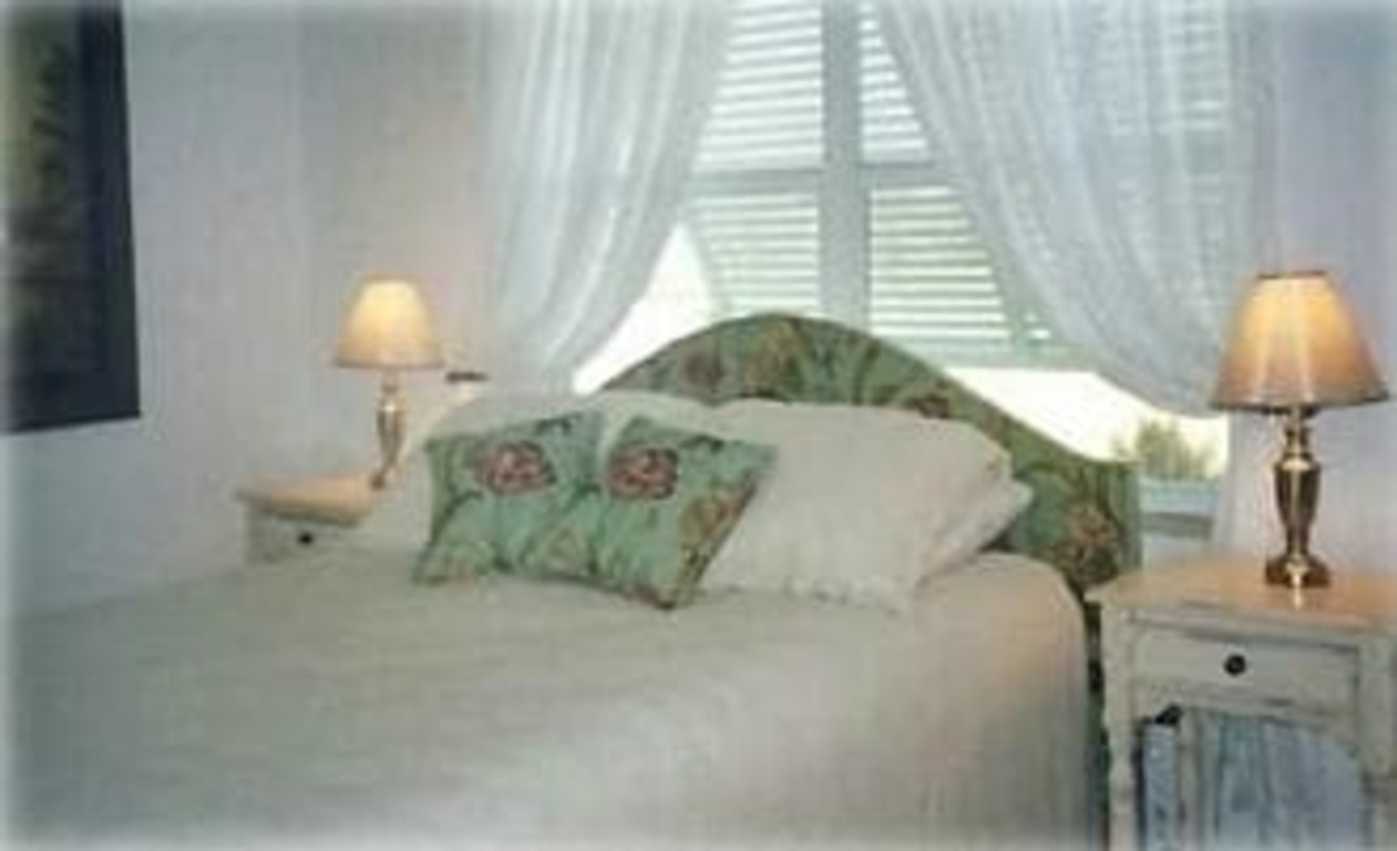 Perfect Family Beach House - 1 Block from Ocean photo