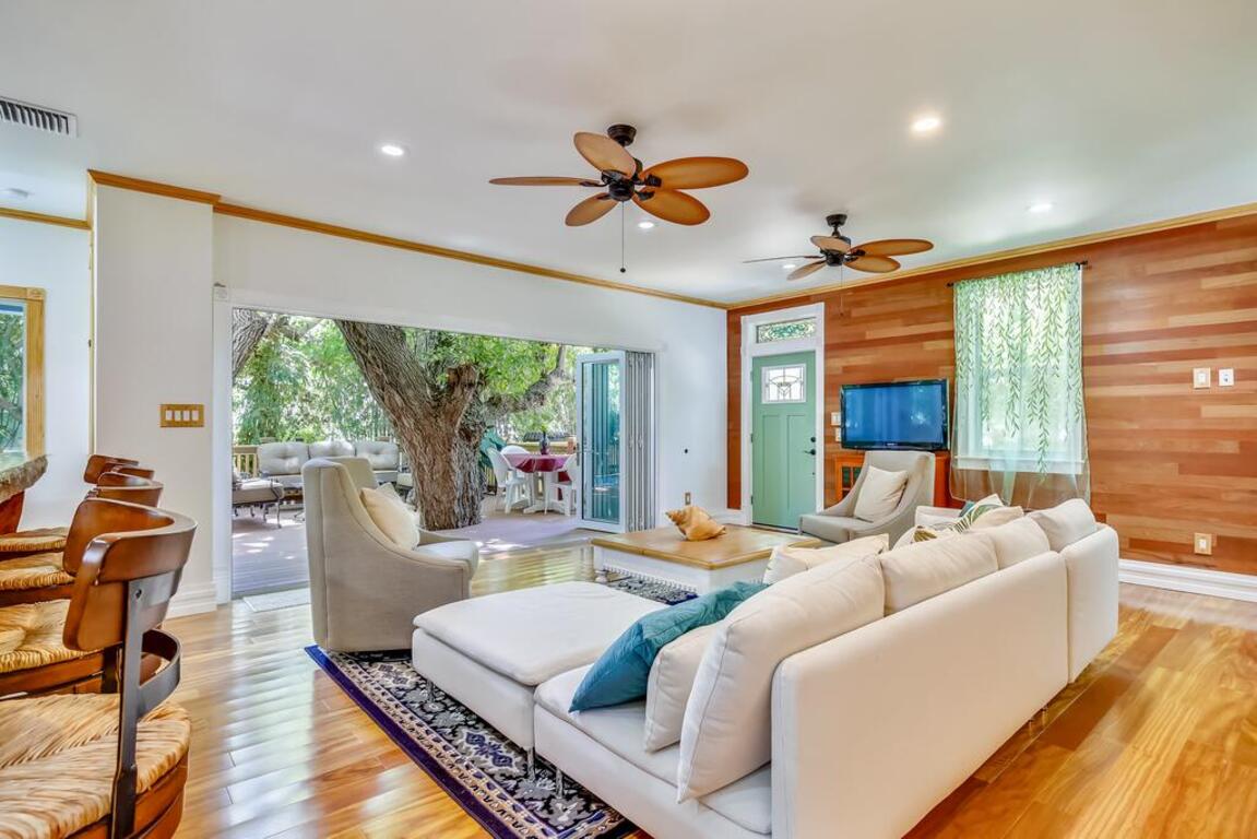 Sapodilla Villa photo