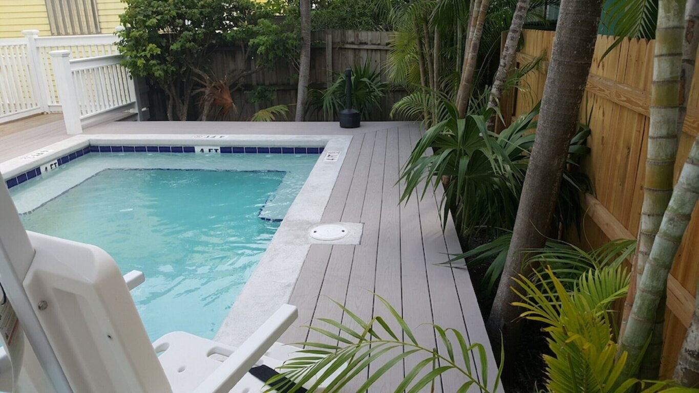 Steps from Duval, Pool & Bikes $99-$219 Night! photo