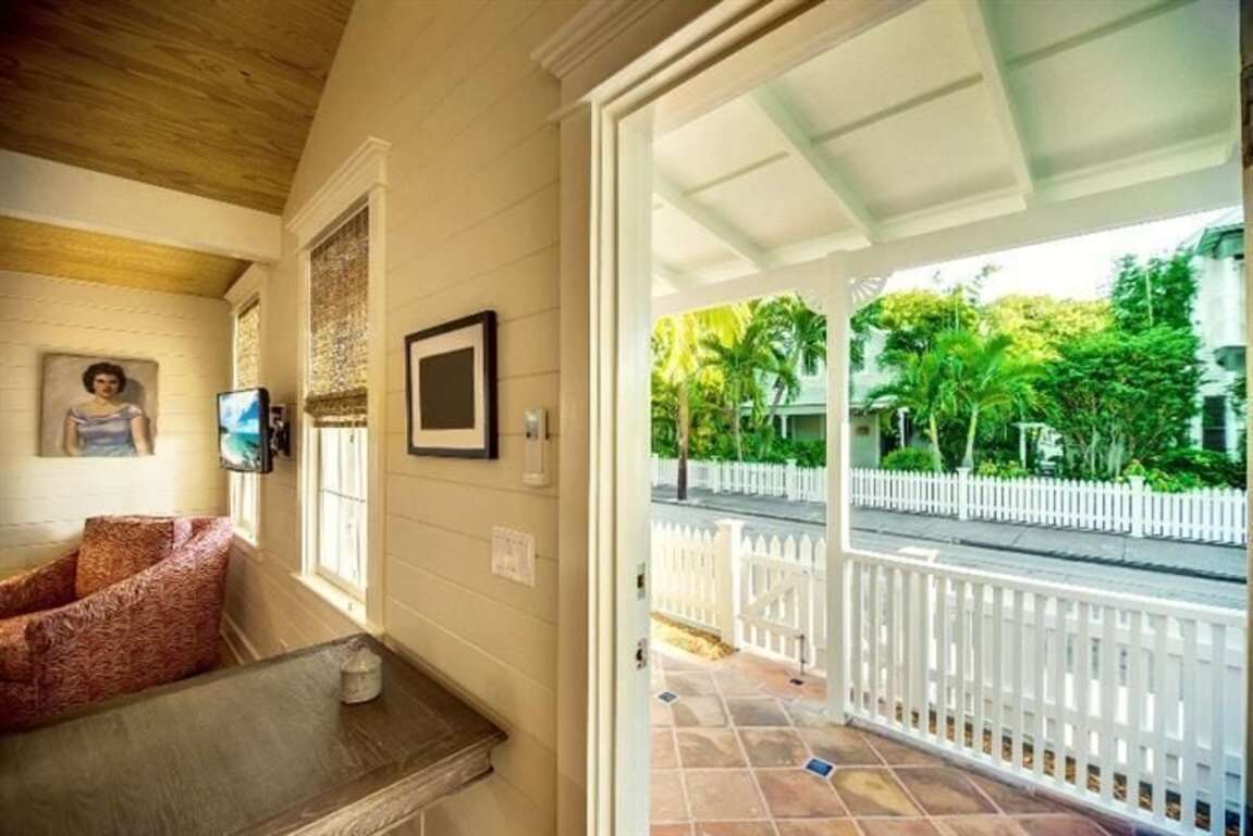 ~POPPY COTTAGE~ Cute Home In Quiet Location photo