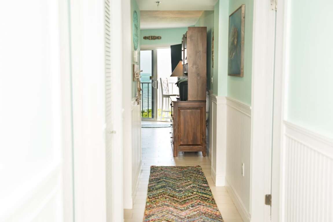 Oceanfront Key Largo Paradise ~ Private Beach~Pool~Tennis~Kayaks~Free WiFi photo