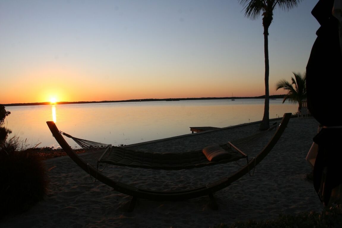 Escape to Paradise! Oceanfront, Private Sandy Beach, Pool photo
