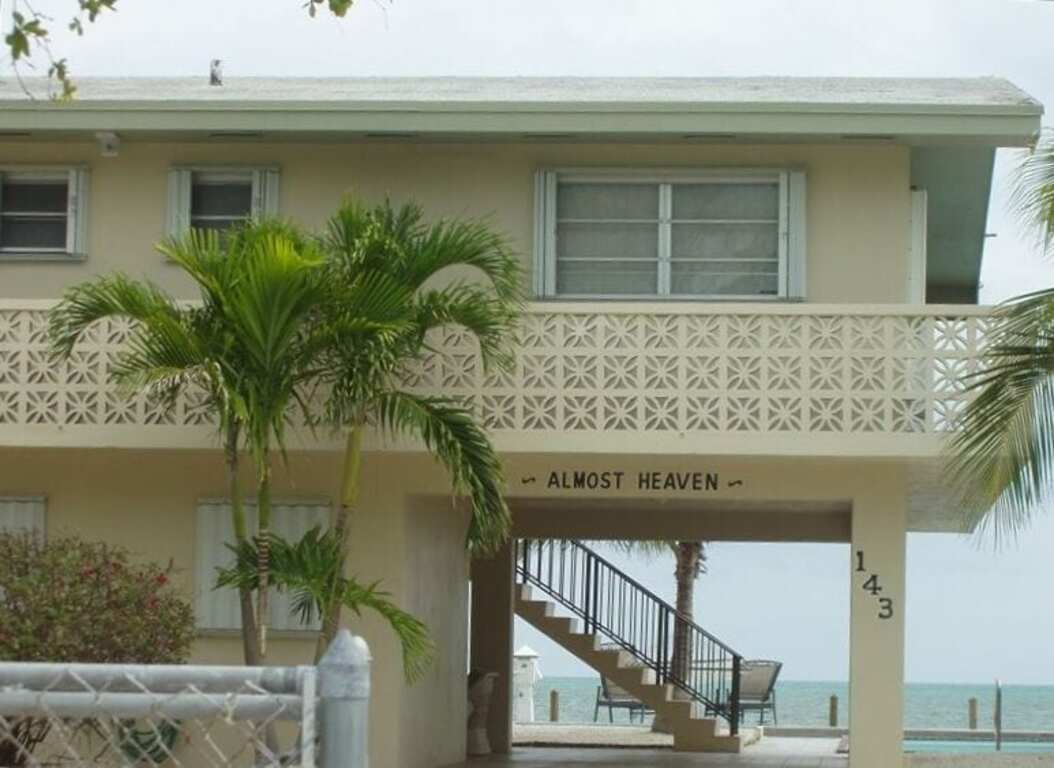 Oceanfront Private Pool, High Speed Internet "Almost Heaven" photo