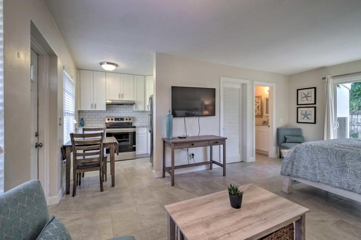 Vero Beach Studio-Walk to Ocean and Restaurants photo