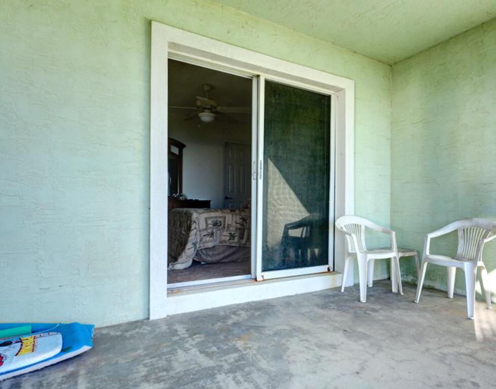 Beach Whisper, 4 Bedrooms, Sleeps 9, Beach Front, HDTV, WiFi photo