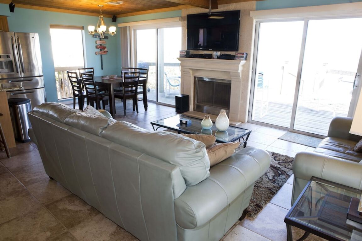 Direct Oceanfront Beach House- Wow- right on the water photo