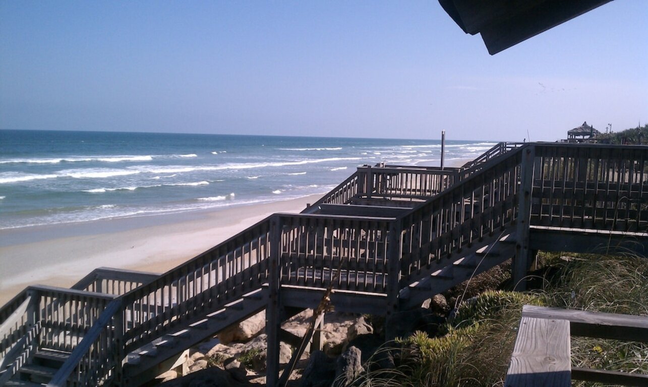 Direct Oceanfront Beach House- Wow- right on the water photo