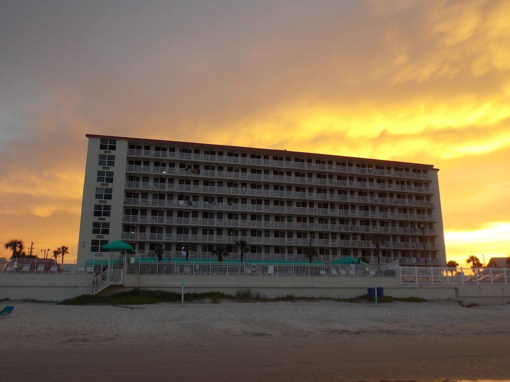 Great rates - Unbelievable direct oceanfront views ! photo