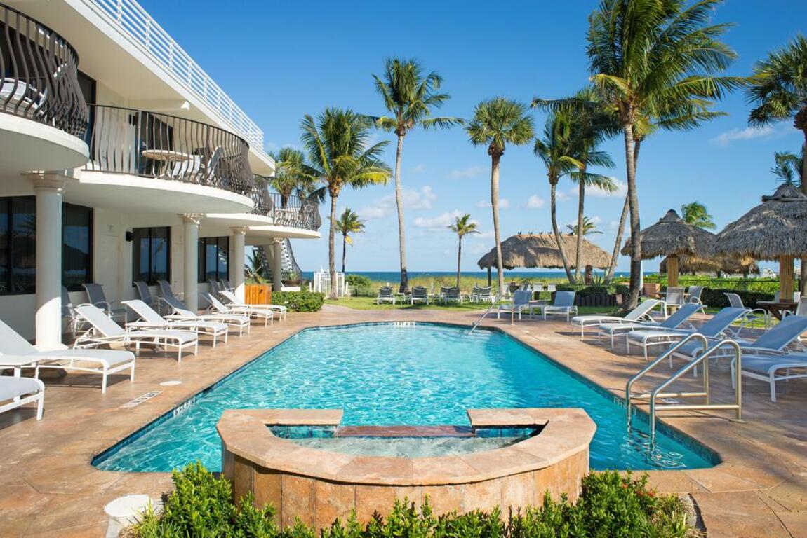 High Noon Beach Resort photo