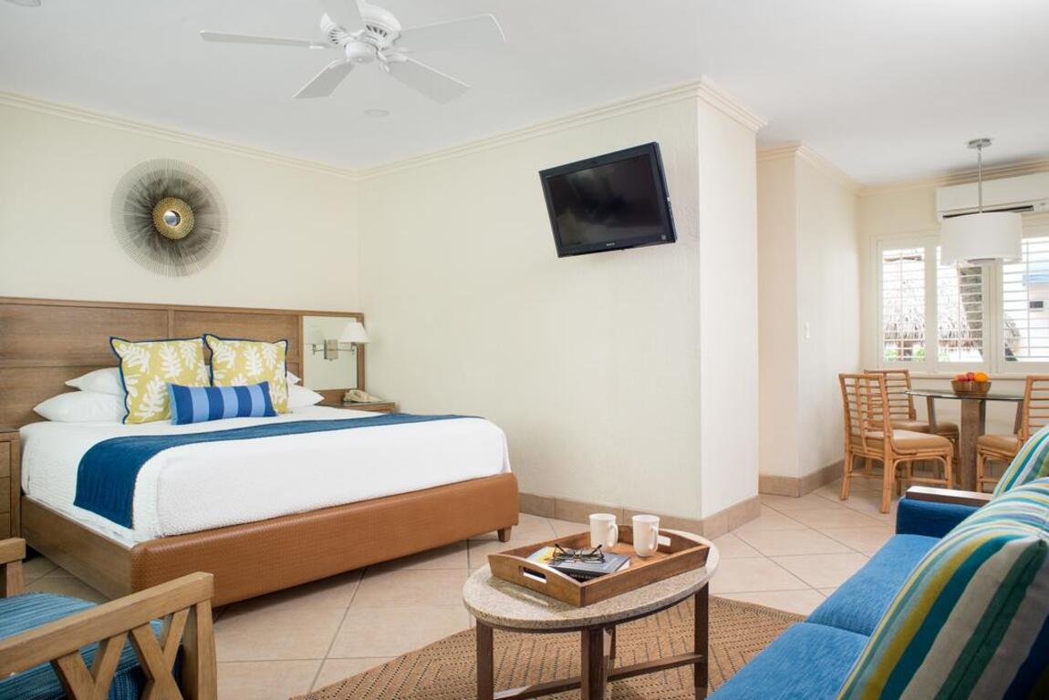 High Noon Beach Resort photo