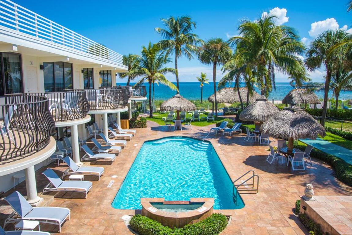 High Noon Beach Resort photo