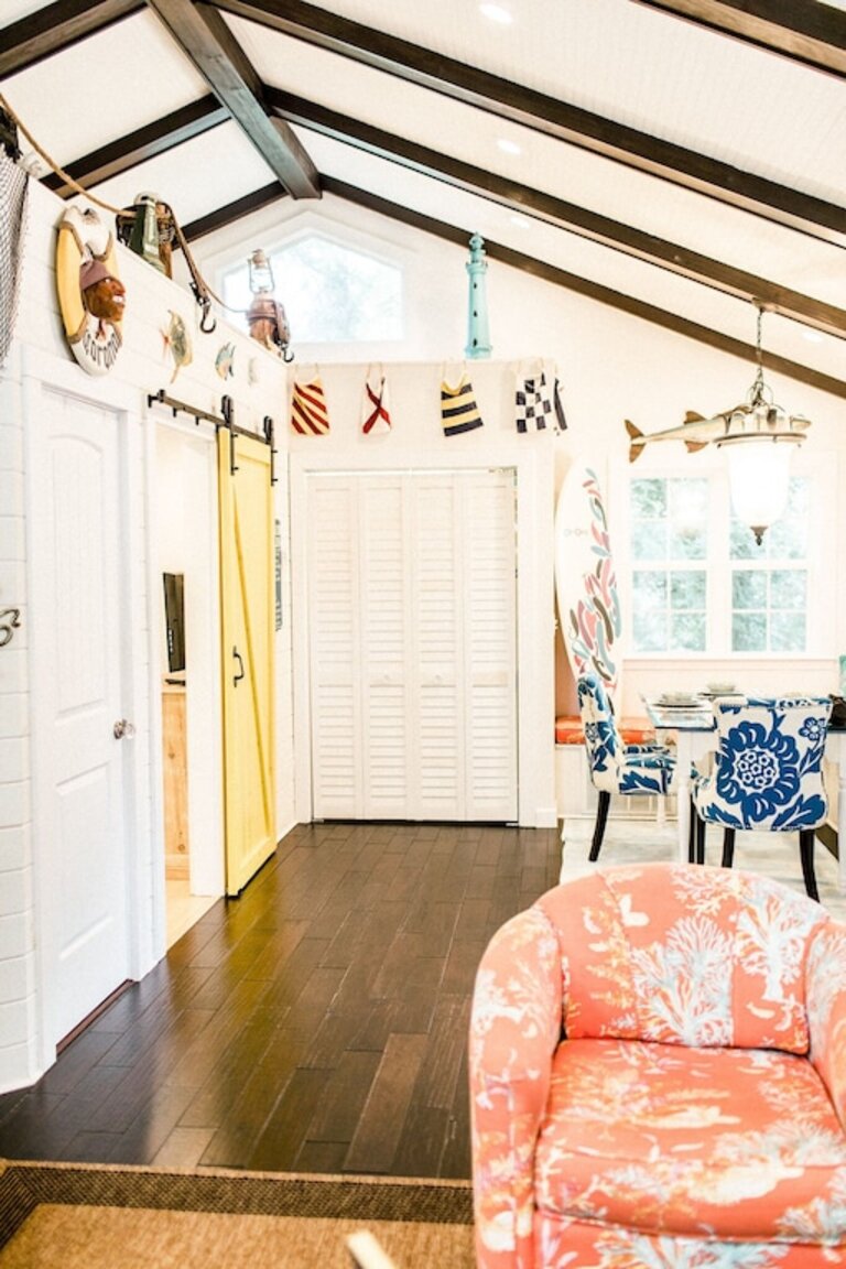 Unique Private Luxury Cottage Sleep 4 Great Location Private Lake Free Wifi photo