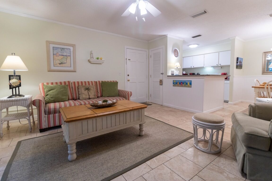 1BR Ground Floor Condo with Screened-in Porch! Steps away from Pool! photo