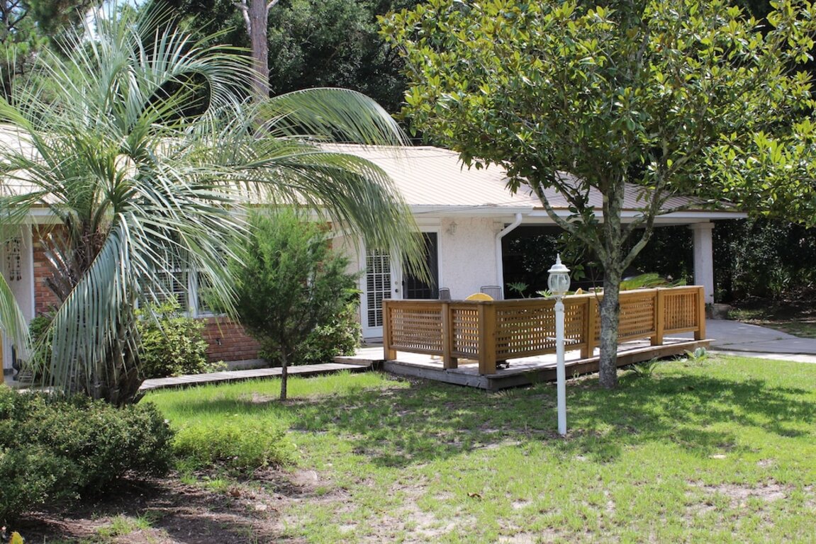 'The Dollyanna' Luxury One-Bedroom Mini-Suite photo