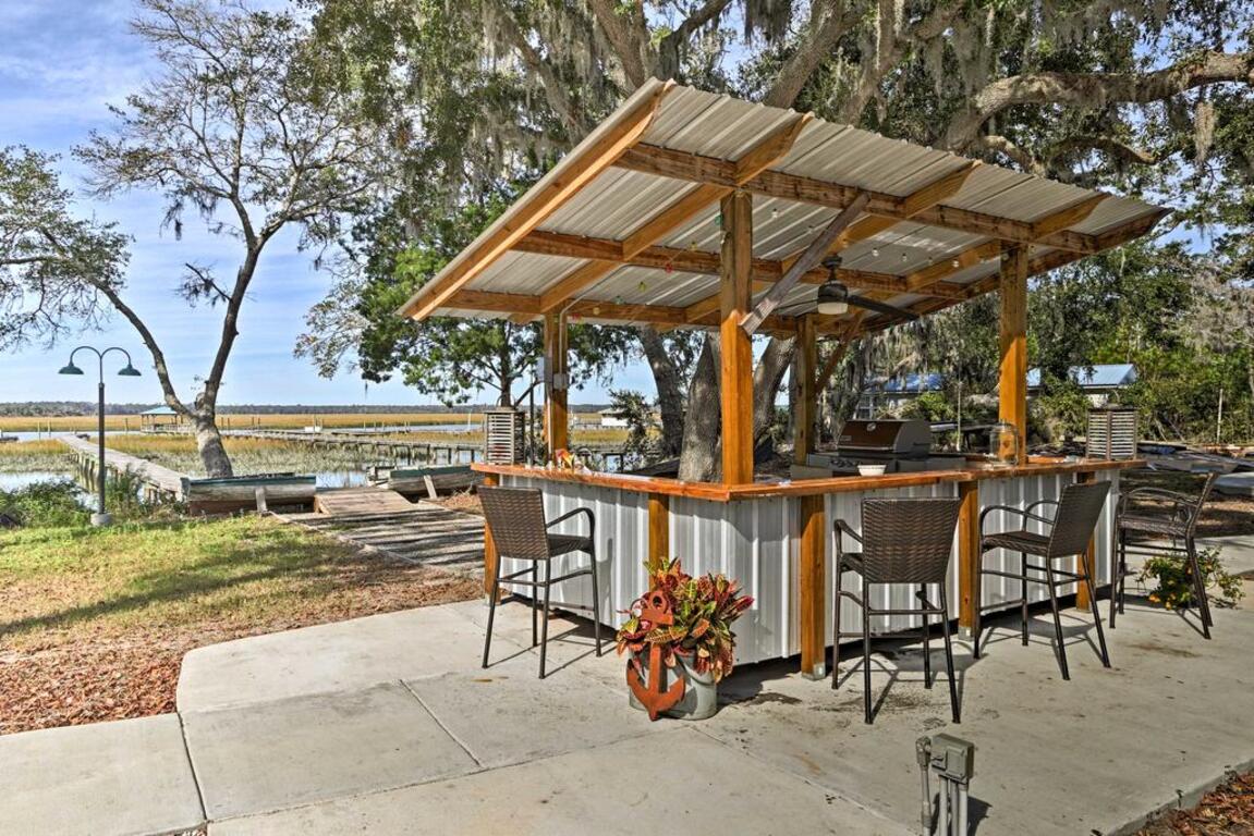 Santa Salvo Cassetta! Lovely Colonels Island Home photo