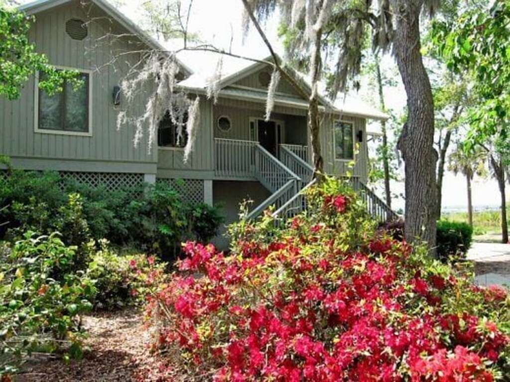 WOW - $210/nt! Salt Crest Waterfront Cottage w/Dock - Sleeps photo