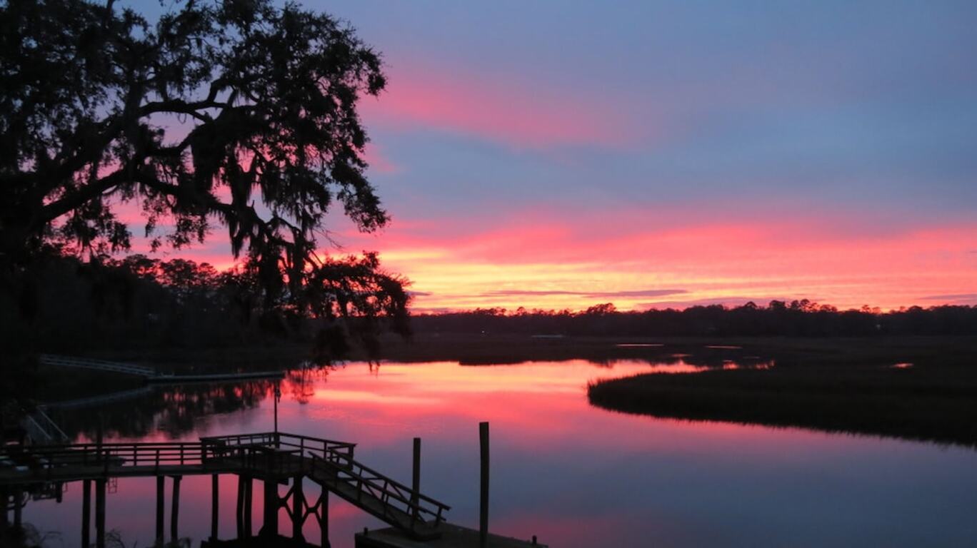 Darien, GA Deepwater with Dock, Kayaks, Canoe, Bikes & Screened in porch! photo