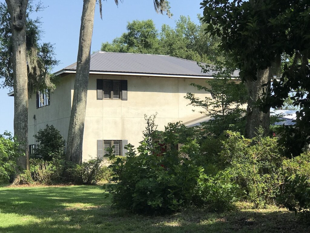 Darien, GA Deepwater with Dock, Kayaks, Canoe, Bikes & Screened in porch! photo