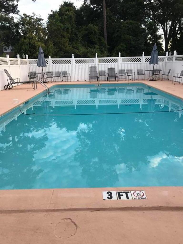 Garden inn & suites pine Mountain photo