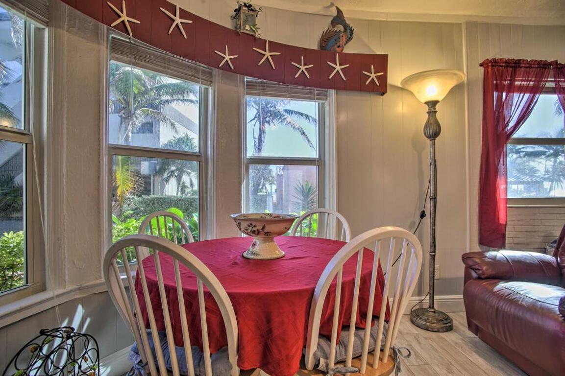 Sunny Hollywood Hideaway - 200 Feet to Beach! photo
