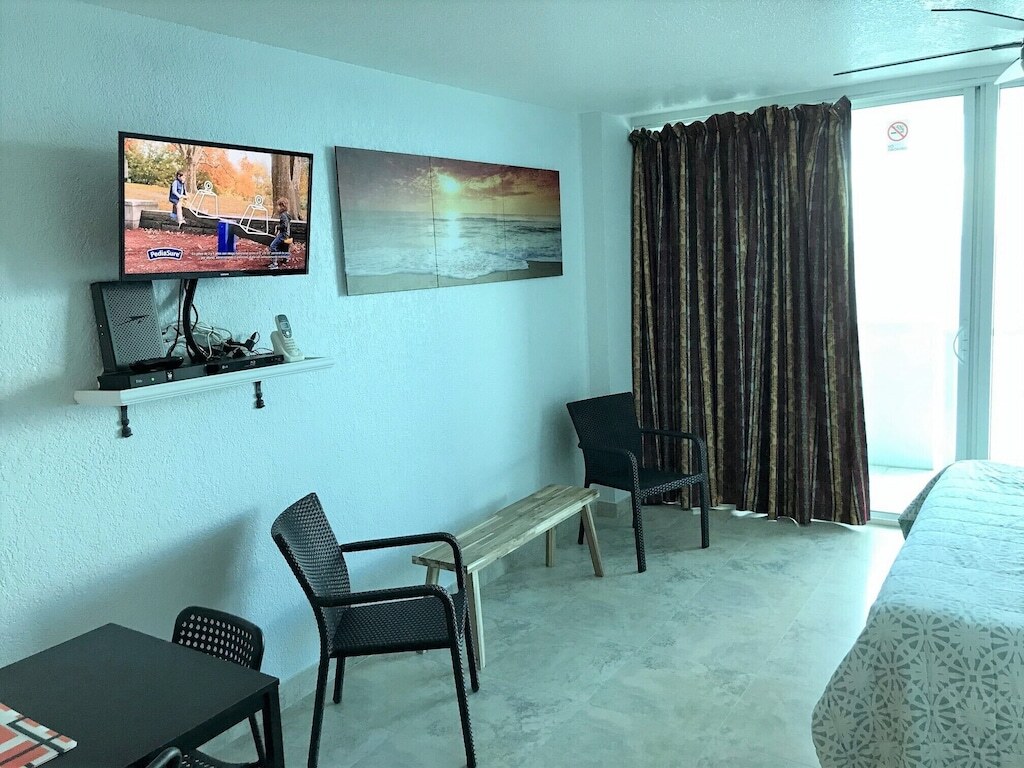 Fantastic Balcony Beach front View in the best area with parking. photo