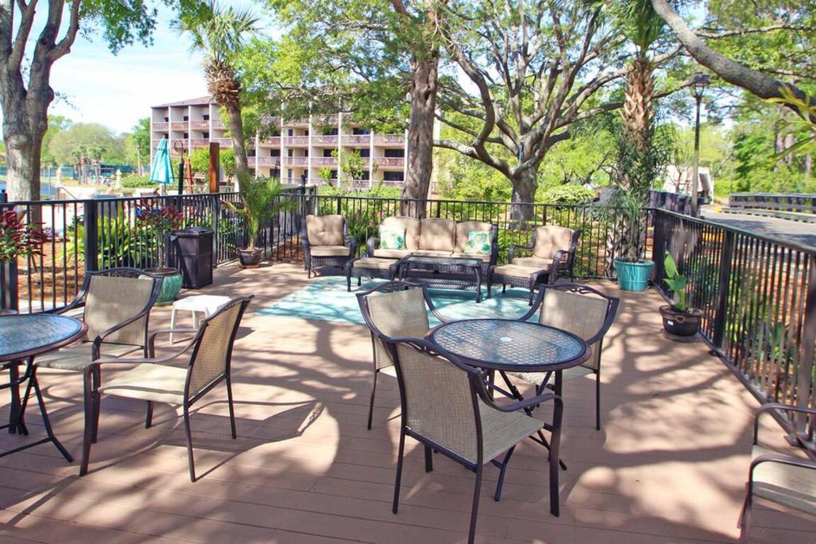 Island Club 3 photo
