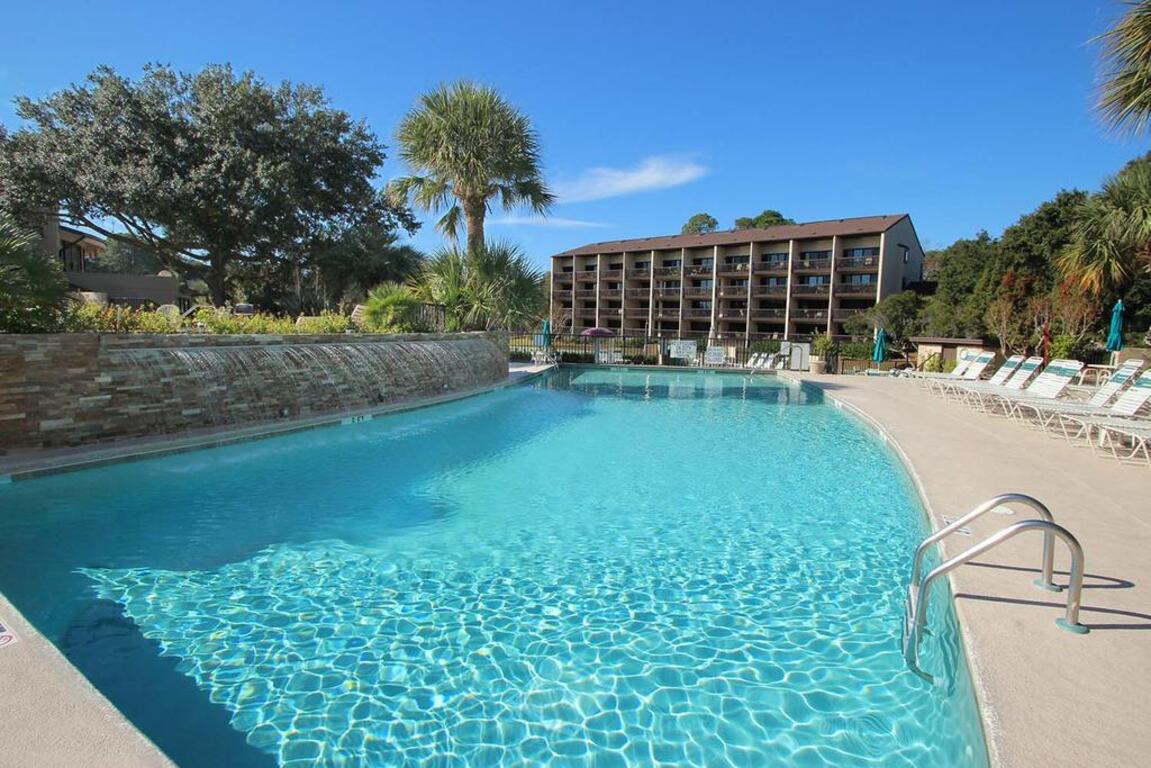 Island Club Condos 2 photo