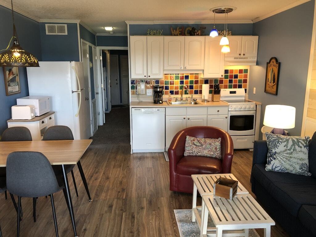 Great Little Villa at Great Beach Front Resort with lots of amentities! photo