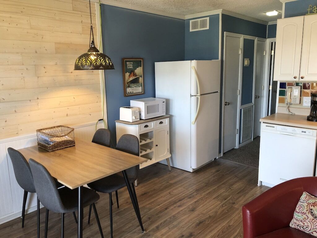 Great Little Villa at Great Beach Front Resort with lots of amentities! photo