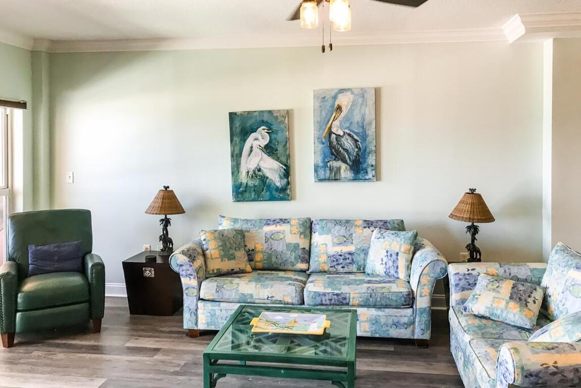 Paradise Shores 305 photo