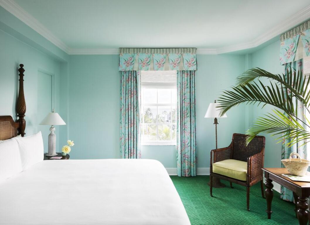 The Colony Hotel photo