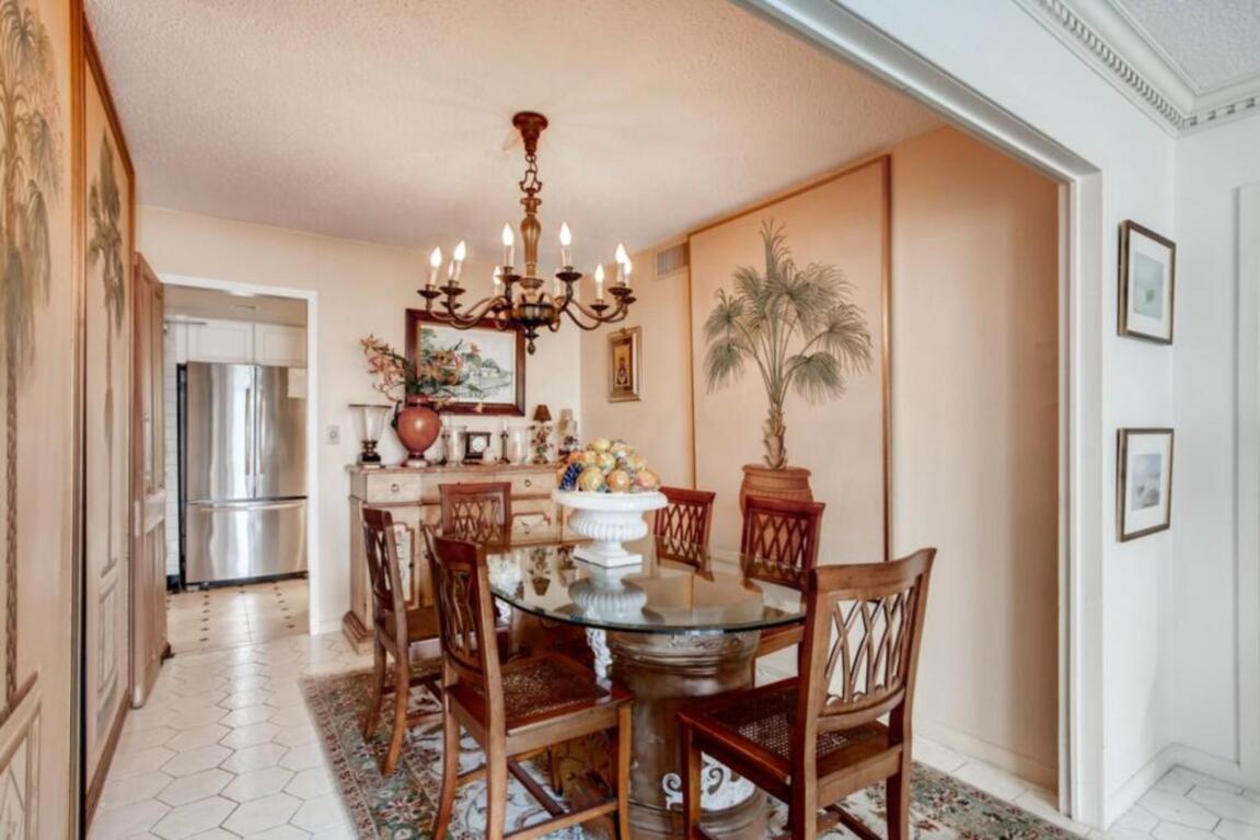 Everglades Plaza - Vintage Palm Beach Island Condo photo