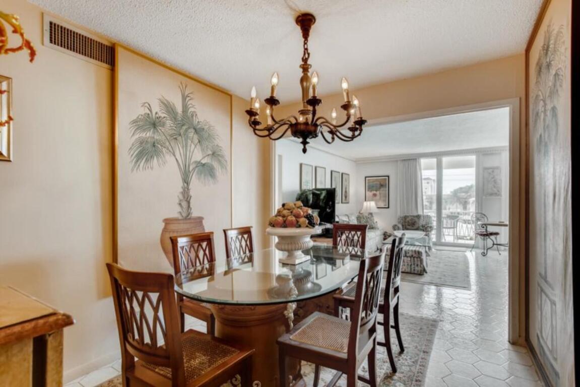 Everglades Plaza - Vintage Palm Beach Island Condo photo