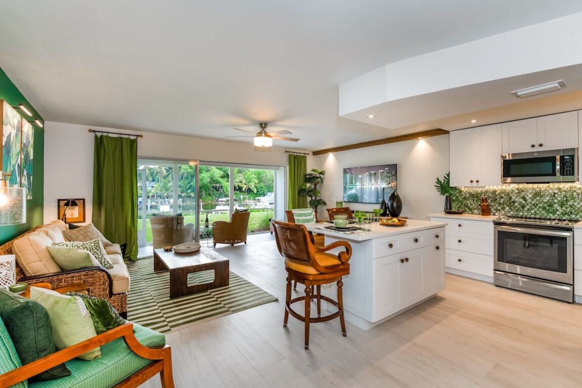 Book now! It just became available after a 6 months Hospital CEO Corporate stay! photo