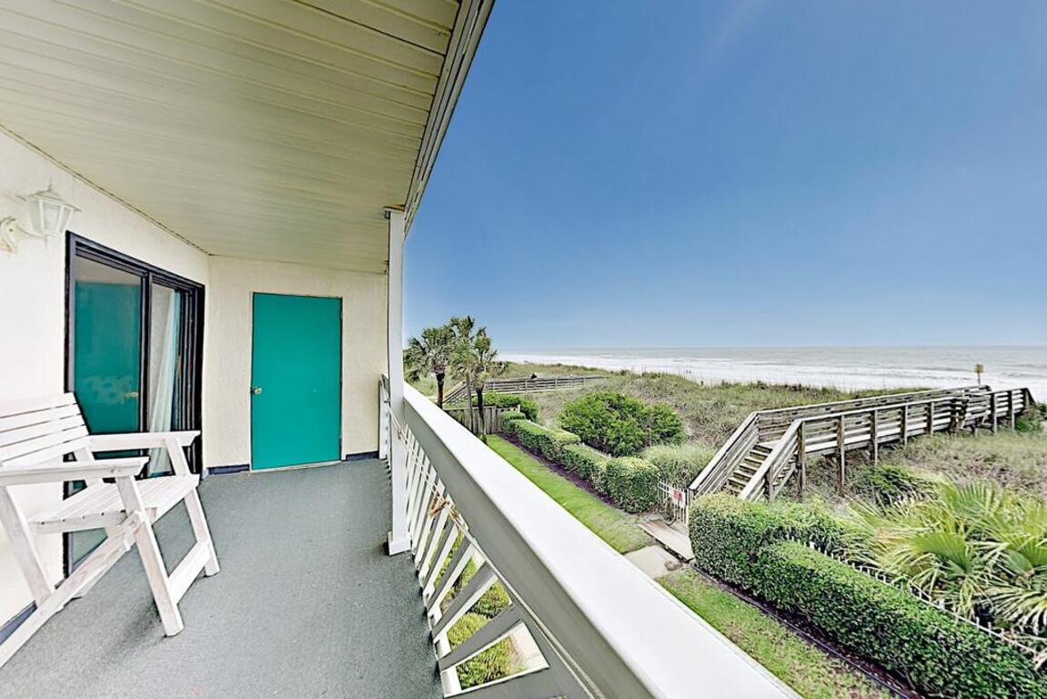 Beachfront Retreat w/ Pool: 1 Block to Main Street condo photo