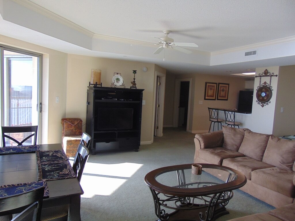 Kingston Royale Palms 22nd floor, Great Views. Free WIFI, Low rates all year photo