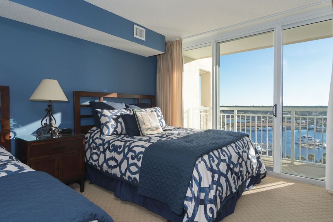 SPRING SPECIALS NOW BOOKING!! COMPLETELY REFRESHED!!!1 Sleeps 10 photo