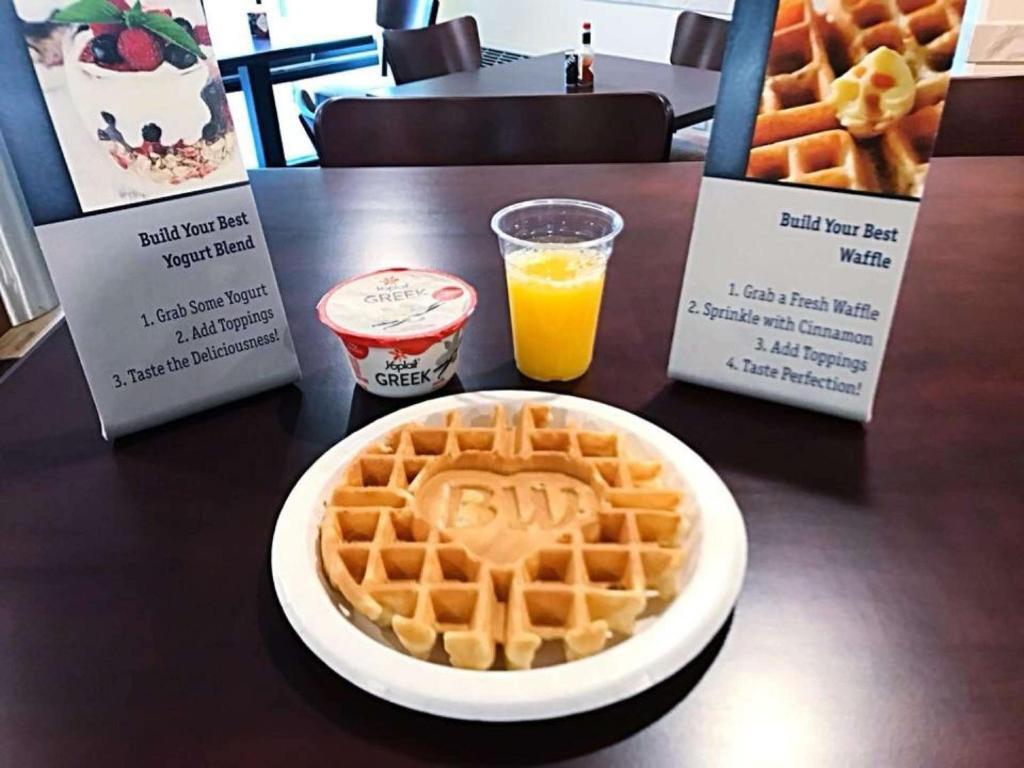 Best Western Oak Manor photo