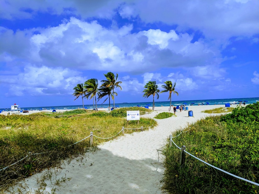 Entrance to Riviera Beach FL